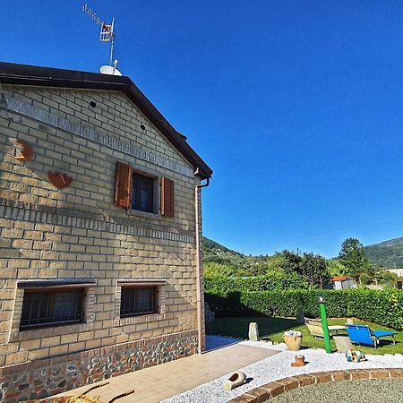 Spicchio Di Luna - Casa Vacanze Albiano Magra エクステリア 写真